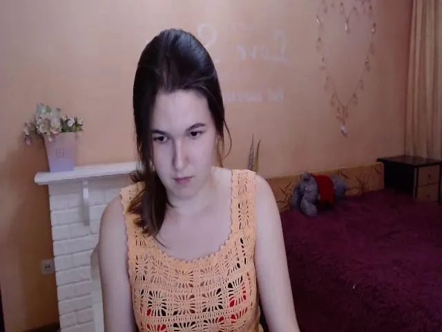 Live sex webcam photo for LiliBrendon #253842600