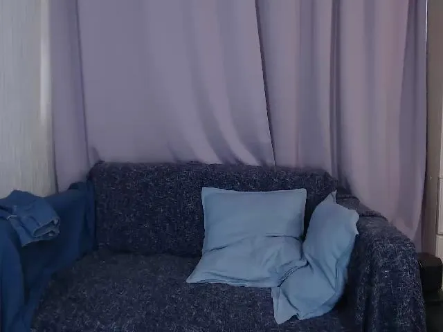 Live sex webcam photo for HotSwJenna #264127674