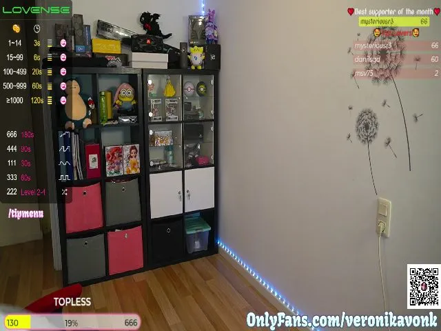 Live sex webcam photo for VeronikavonK #263811957