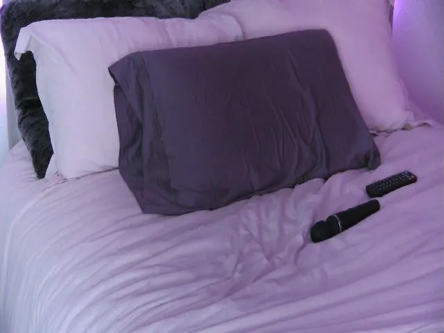Live sex webcam photo for MeganMaxine #261662999