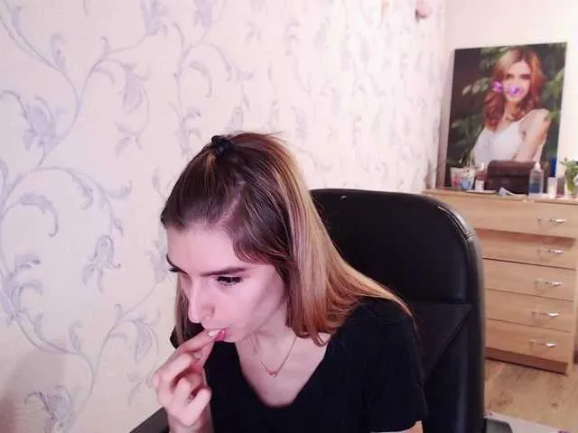 Live sex webcam photo for springibabby #241290752