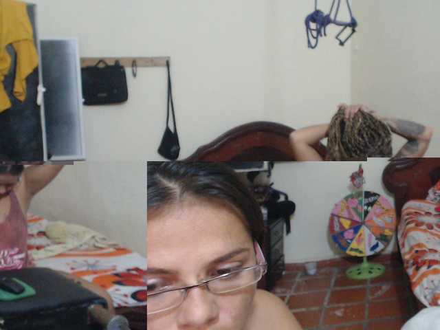 Live sex webcam photo for fresashot99 #247972318