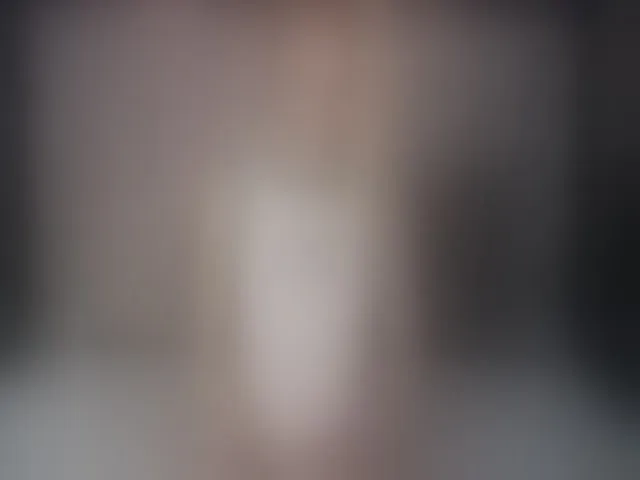 Live sex webcam photo for JuliaJuliette #258558777