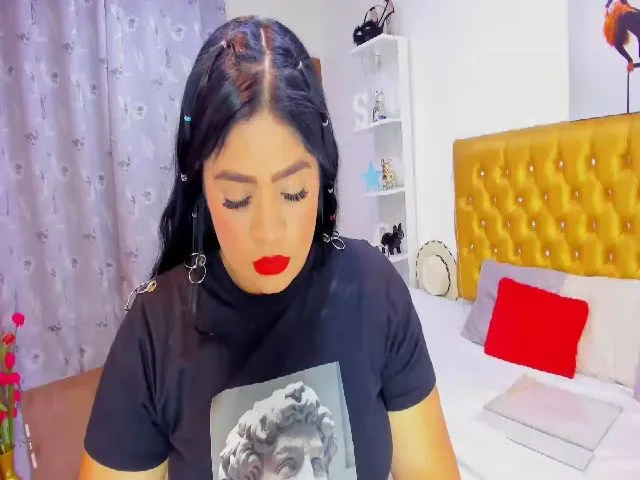 Live sex webcam photo for Emilly_harper #259574749