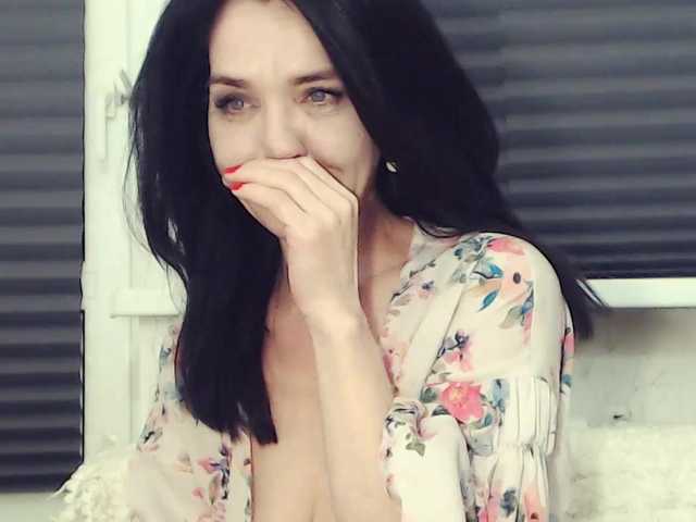 Live sex webcam photo for Drakulaura1 #241150630