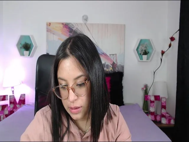 Live sex webcam photo for Sexualmilena #263985879