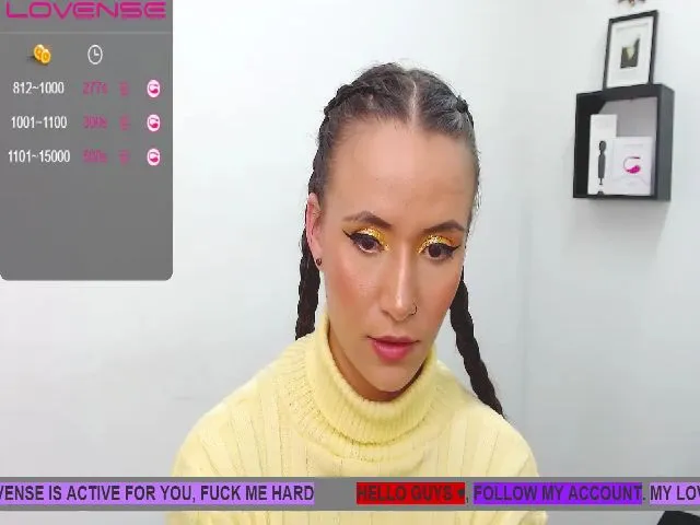 Live sex webcam photo for Avaa22_ #254629167