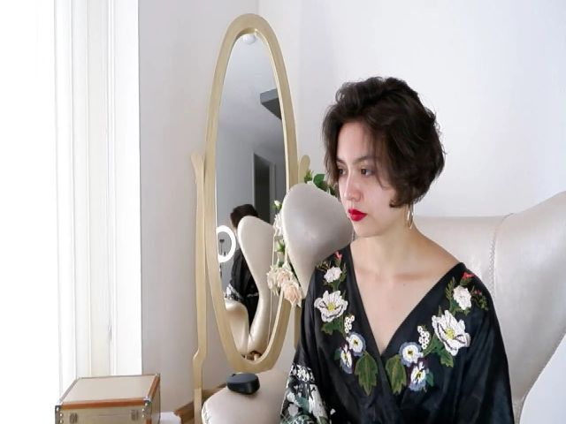 Live sex webcam photo for Anne_boleyn_ #263280264