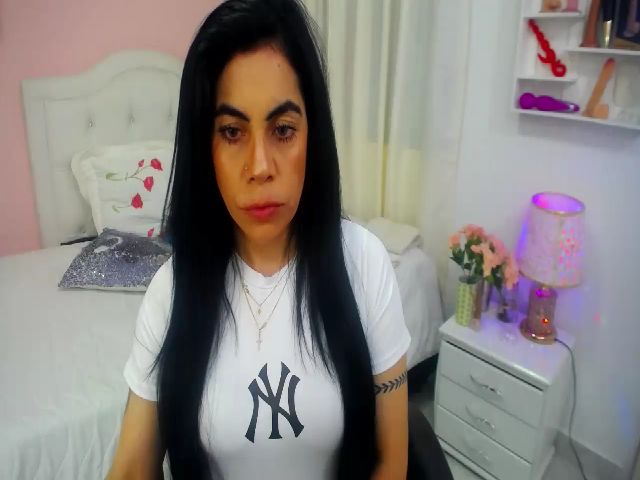 Live sex webcam photo for Petite_camila #287864613