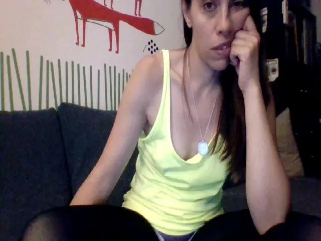 Live sex webcam photo for FoxMoony #255444743