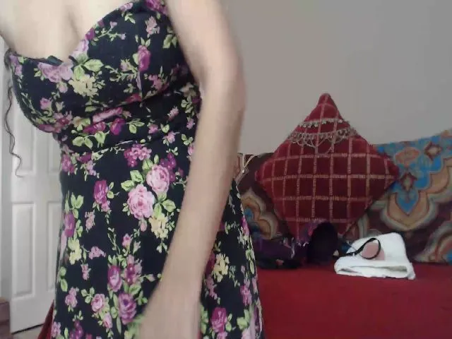 Live sex webcam photo for Raven_Lea #260275731