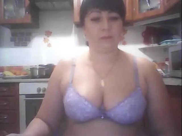 Live sex webcam photo for MiLediLeDi #240939415