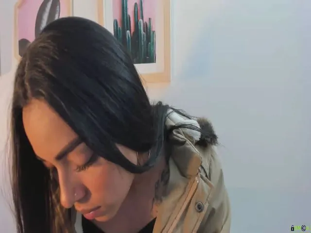 Live sex webcam photo for Kendry_ #254298434