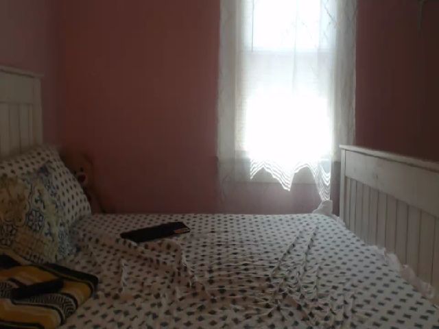 Live sex webcam photo for CashmereRox #265064808