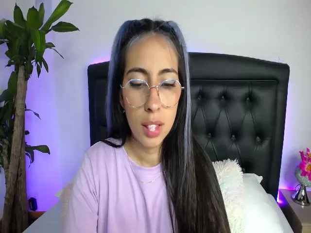 Live sex webcam photo for Mairerf #263886057