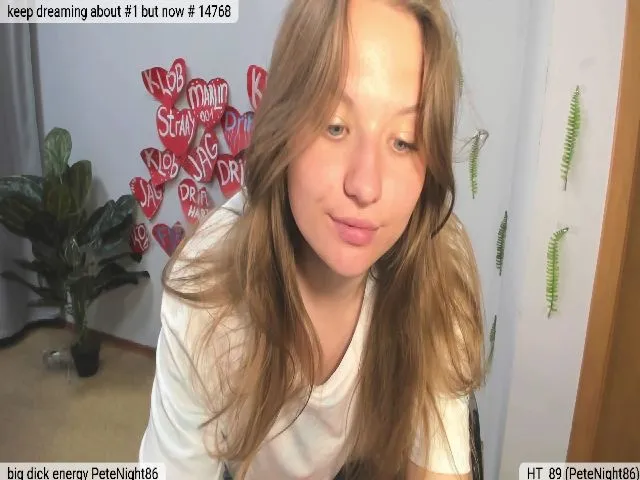 Live sex webcam photo for FreyaFresh #253444409