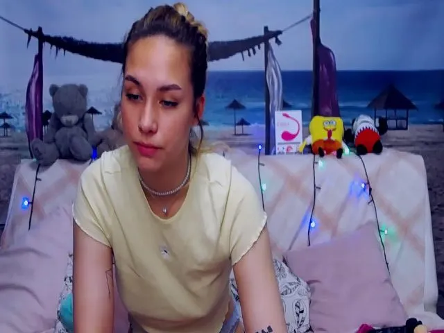 Live sex webcam photo for AlisMonrov18 #260454337