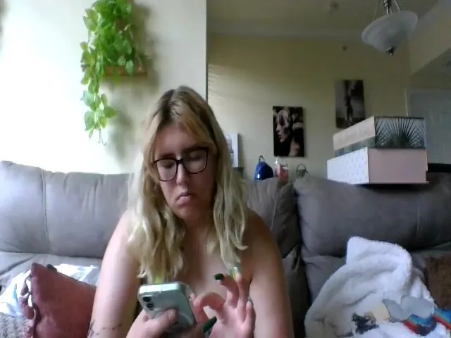 Live sex webcam photo for cozychristine #259596139