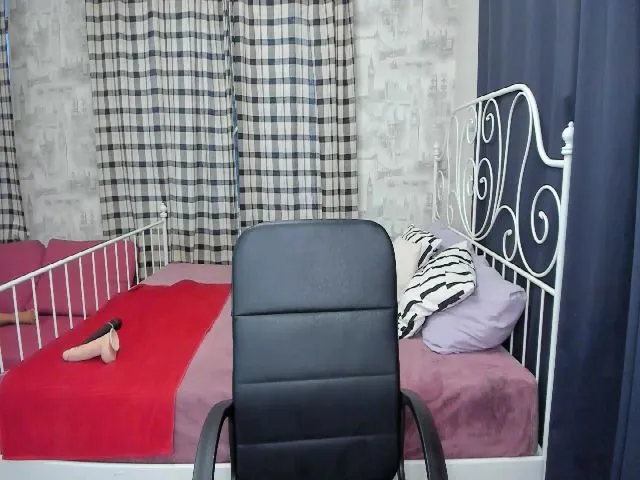 Live sex webcam photo for A11yson #254660303