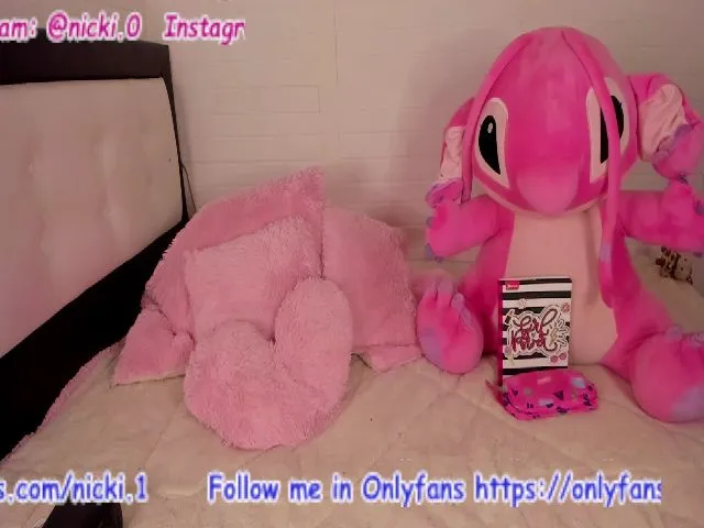 Live sex webcam photo for Niicki #264098694