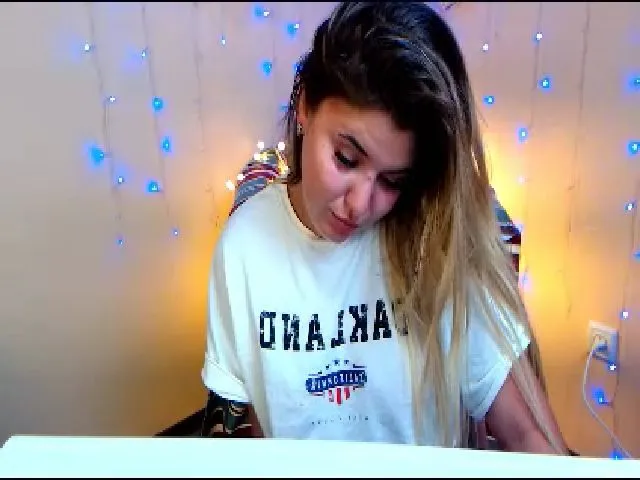 Live sex webcam photo for Alice_placs #252860615