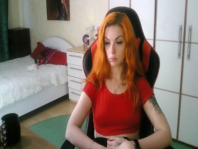 Live sex webcam photo for LuckyStarlet #257583952