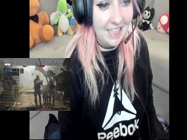 Live sex webcam photo for PrincessBluu #252640493