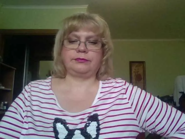 Live sex webcam photo for LOLA88888 #241439781