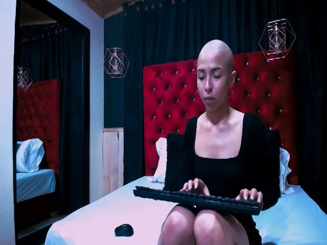 Live sex webcam photo for HardorDie #253157022