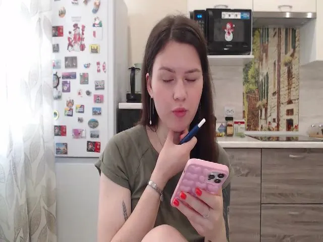 Live sex webcam photo for WonderXGirlXX #260561748