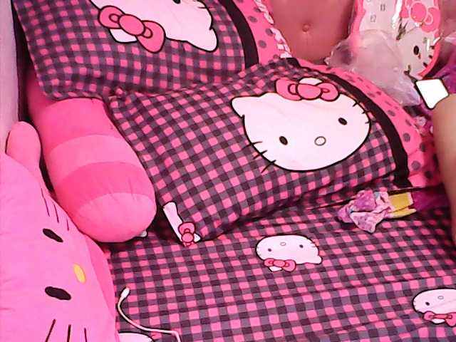 Live sex webcam photo for PINAYWETXXX #240997412