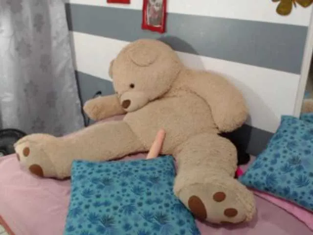 Live sex webcam photo for rominacasti #247086315