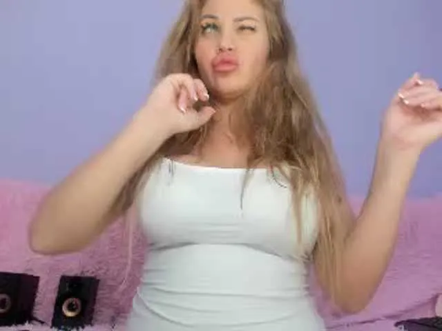 Live sex webcam photo for pink0811 #240909707