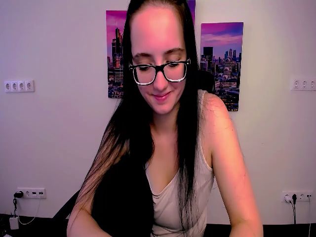 Live sex webcam photo for RebekaJo #263022137