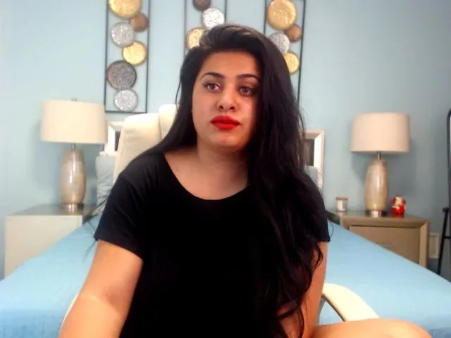 Live sex webcam photo for HeidiCutie #255553116