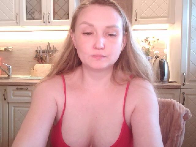 Live sex webcam photo for JaneGrey111 #255580805