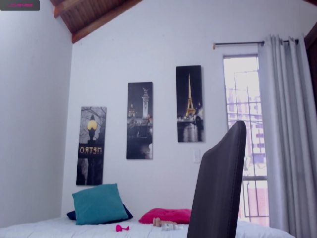 Live sex webcam photo for Alessiafioore #260791317