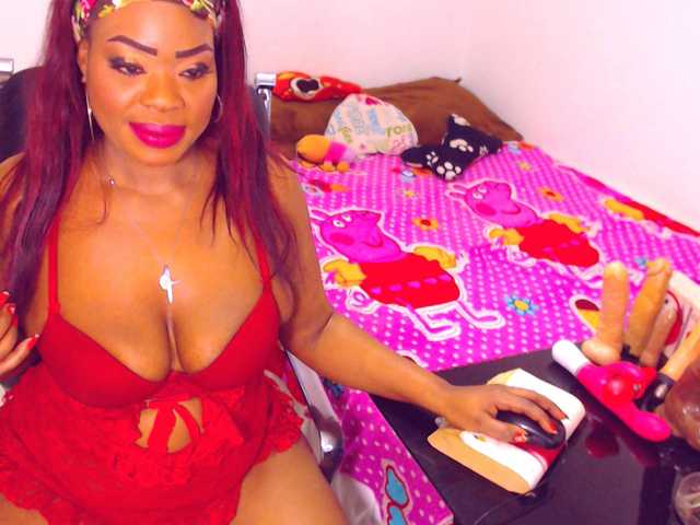 Live sex webcam photo for LizaDouson #241371493