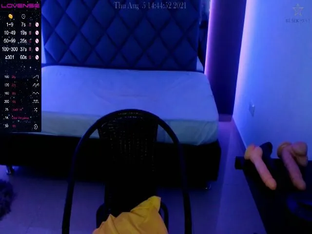 Live sex webcam photo for lia_nassar #265093175