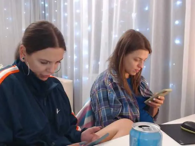 Live sex webcam photo for BugaGirls #240916969