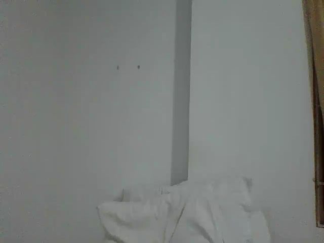 Live sex webcam photo for SweetLola01 #255821733