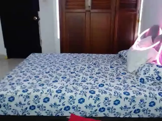 Live sex webcam photo for princes_boobs #253277877