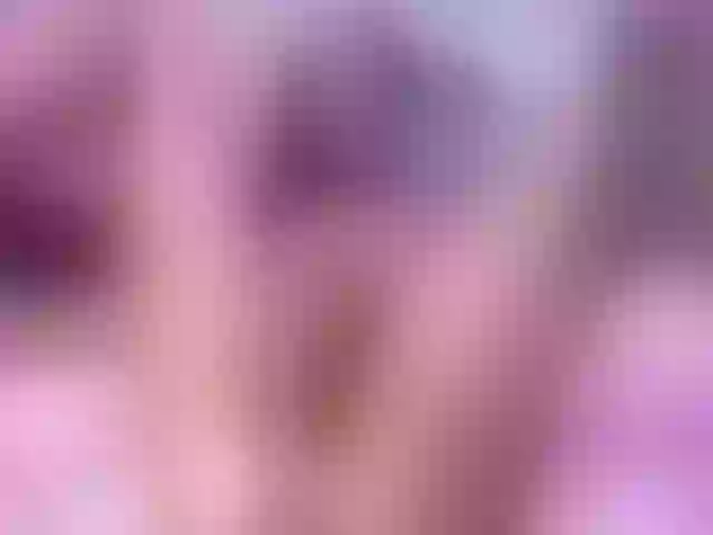 Live sex webcam photo for EmmySweett #264725830