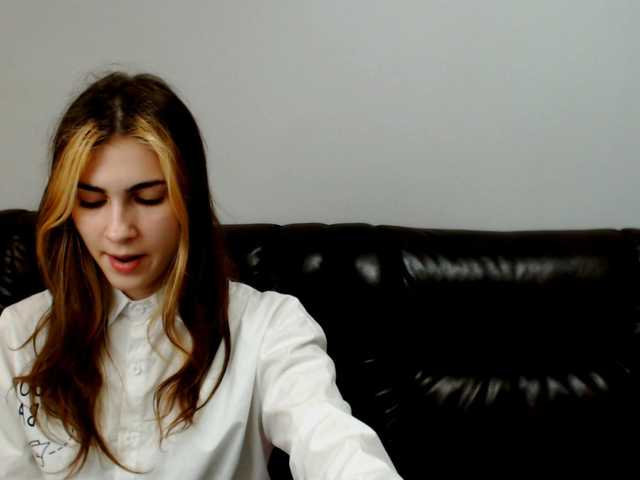 Live sex webcam photo for CandyRose #245122287