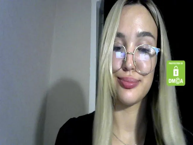 Live sex webcam photo for MyyDream #265105461