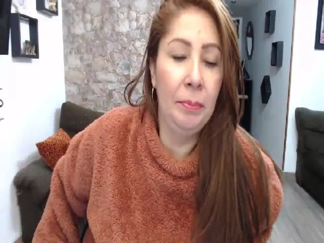 Live sex webcam photo for Zoefoxx #256201646