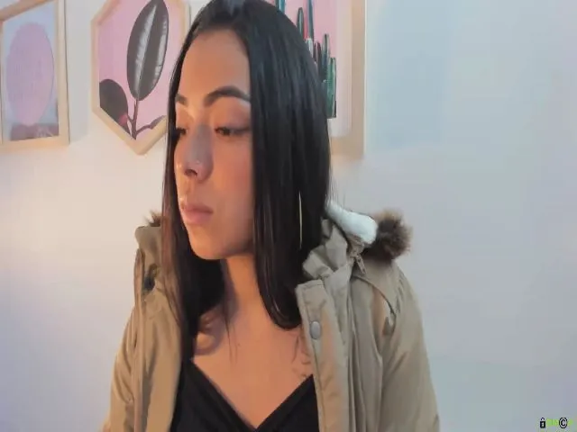 Live sex webcam photo for Kendry_ #254279335