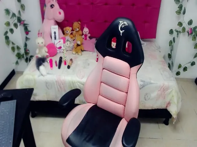 Live sex webcam photo for Pink_queenn #261183928