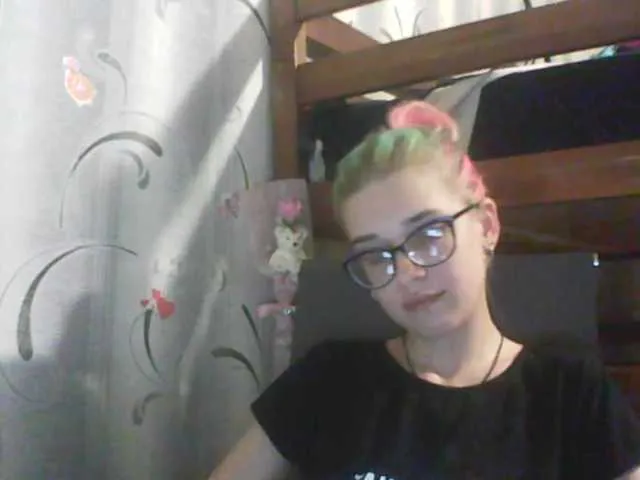 Live sex webcam photo for malvinella #250855215