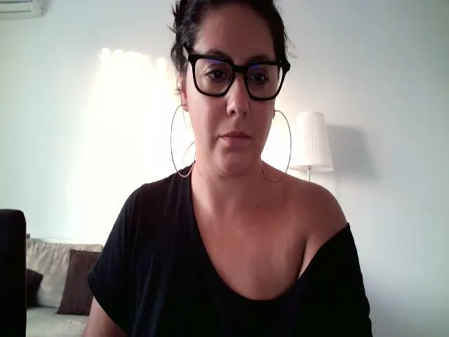 Live sex webcam photo for SILKYWOMAN #253846459